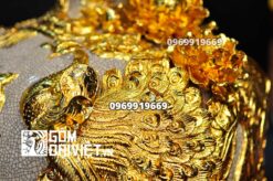 Bình hút tài lộc đắp nổi công đào mạ vàng 24K