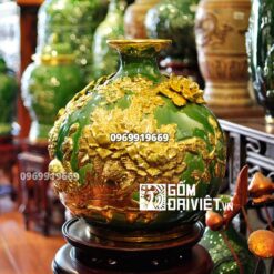 Bình hút tài lộc công đào đắp nổi mạ vàng