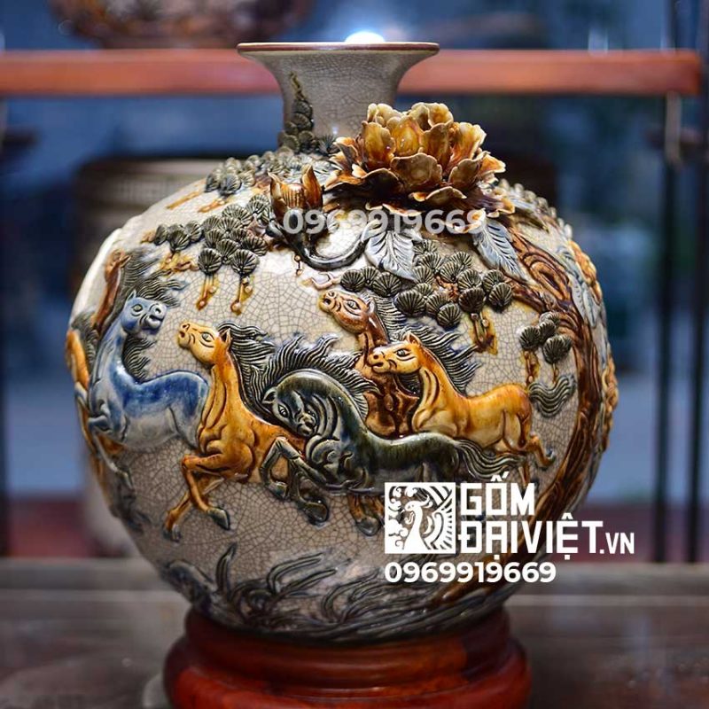 bình hút tài lộc đắp nổi mã đáo thành công