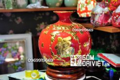 bình hút tài lộc đắp nổi heo dát vàng 24K màu đỏ
