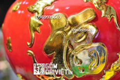 bình hút tài lộc đắp nổi heo dát vàng 24K màu đỏ
