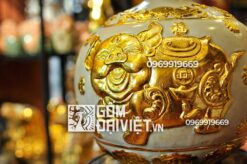 bình hút tài lộc đắp nổi heo dát vàng 24K màu trắng