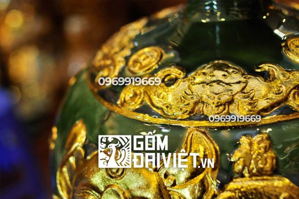bình hút tài lộc đắp nổi heo dát vàng 24K màu xanh ngọc