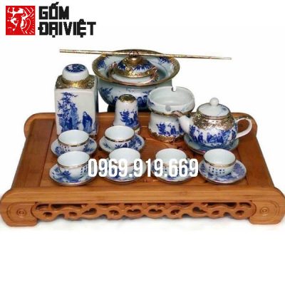 Ấm pha trà bọc đồng làm từ men lam