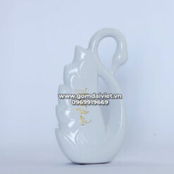 Lo hoa thiên nga âu yếm