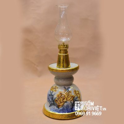Đèn thờ dầu bàn thờ chân nến đắp nổi sen Bát Tràng