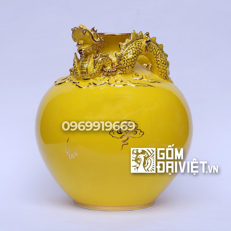 Bình hút tài lộc rồng nổi màu vàng ( Mệnh Thổ )