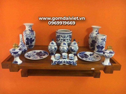 Bàn thờ phật treo tường