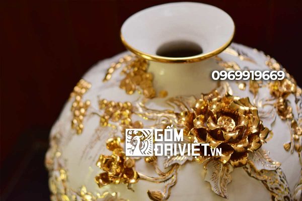 Bình hút tài lộc bát mã thành công màu trắng mệnh kim