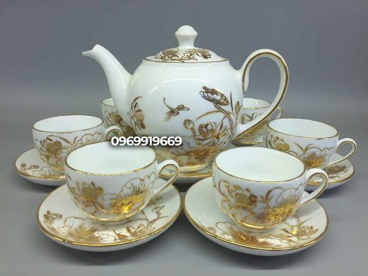 Bộ ấm chén cảnh sen vẽ vàng dáng bưởi