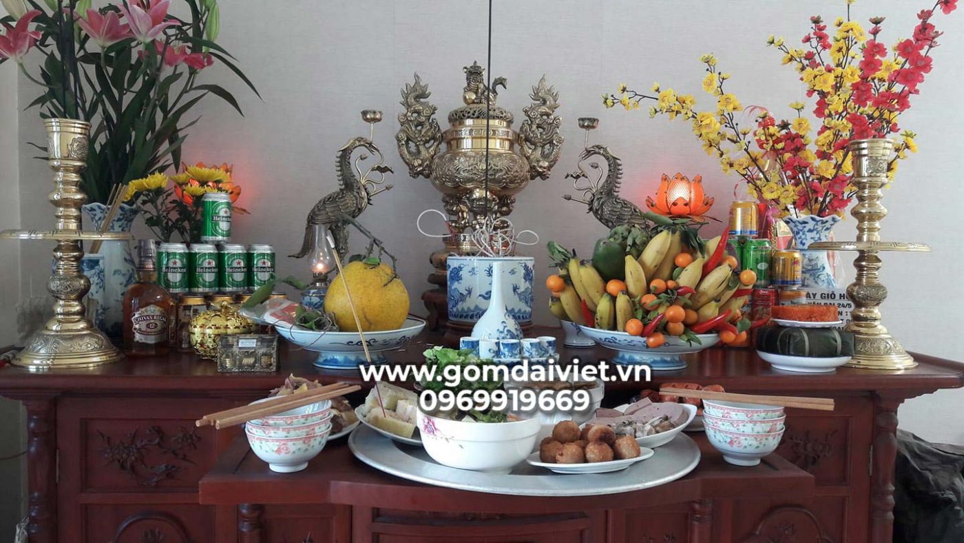 Đặt bát hương trước hay sau mâm ngũ quả