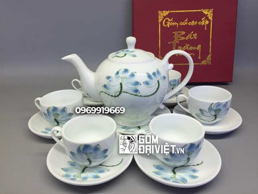 Bộ ấm chén vẽ sen quà tặng đối tác