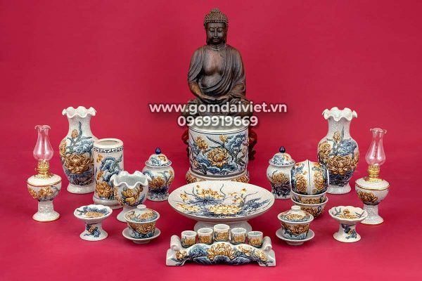 Bàn thờ Phật bao gồm những vật phẩm gì?