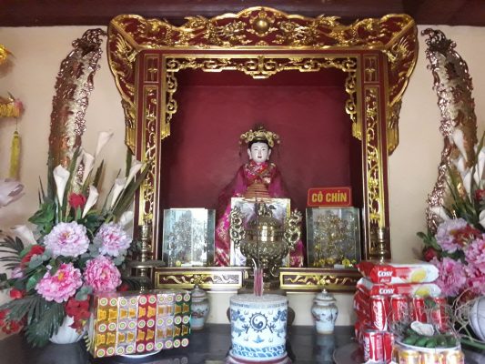 Đền sòng - cô chín