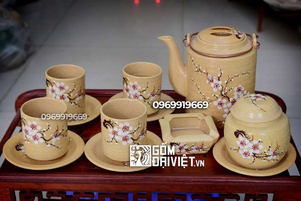 Bộ ấm chén men vàng hạt tiêu quà biếu sếp nữ