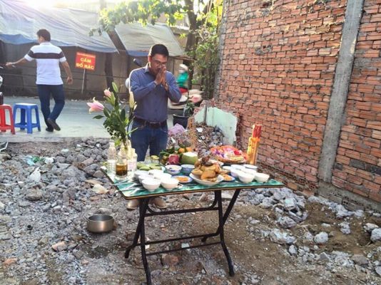 Cách tiến hành động thổ đúng chuẩn và chi tiết về bài văn khấn động thổ xây nhà