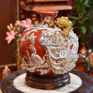 Bình hút tài lộc Bát Tràng men đỏ - nền trắng vẽ vàng - Chim khổng tước 35cm