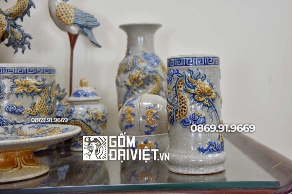 Bộ đồ thờ cúng bằng sứ đắp nổi men rạn Bát Tràng