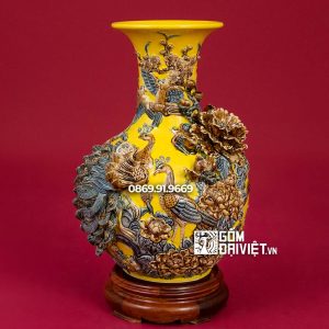 Bình tỏi công đào đắp nổi men vàng H45cm