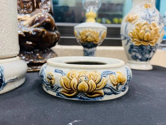 chân đế kê bát hương