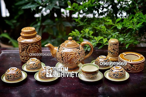 Nen Chon Hoa Tiet Am Chen Nao Lam Qua Ky Niem Ngay Cuoi Bac Vang Cho Bo Me 7013